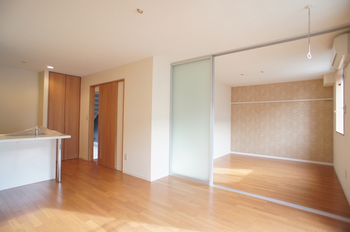 パティオ・ソレイユ 102号-2