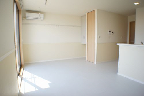 クレスト城 102号-2