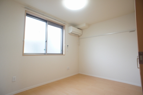 ヴィラ・エステート A 102号-6