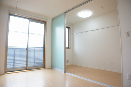 シャインミヤマエ F 202号-3