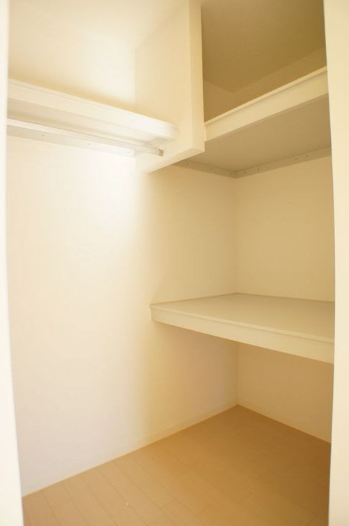 カーサ　ファルコーネ 201号-4