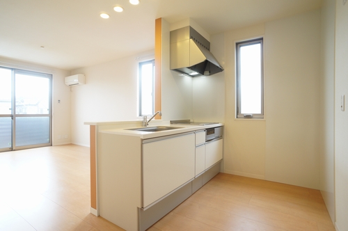 プルミエ小山 202号-4