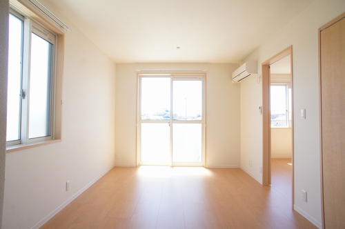 シャーメゾン八幡　Ａ 202号-3