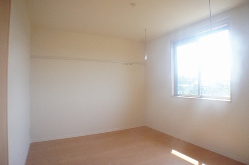 カーサ・ソレッジャート　二番館 202号-5