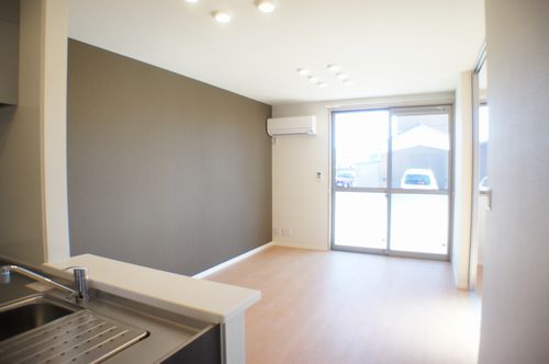 シャーメゾン大町 102号-2