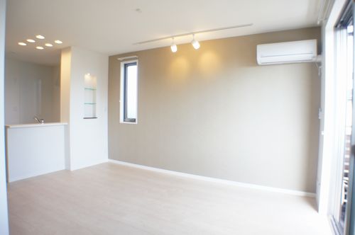 アメイジングソレイユ 201号-3