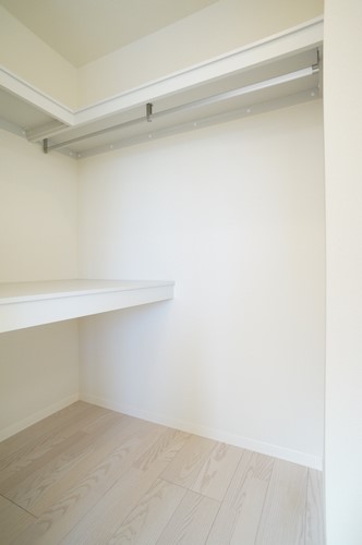 シャーメゾン城山公園 201号-6