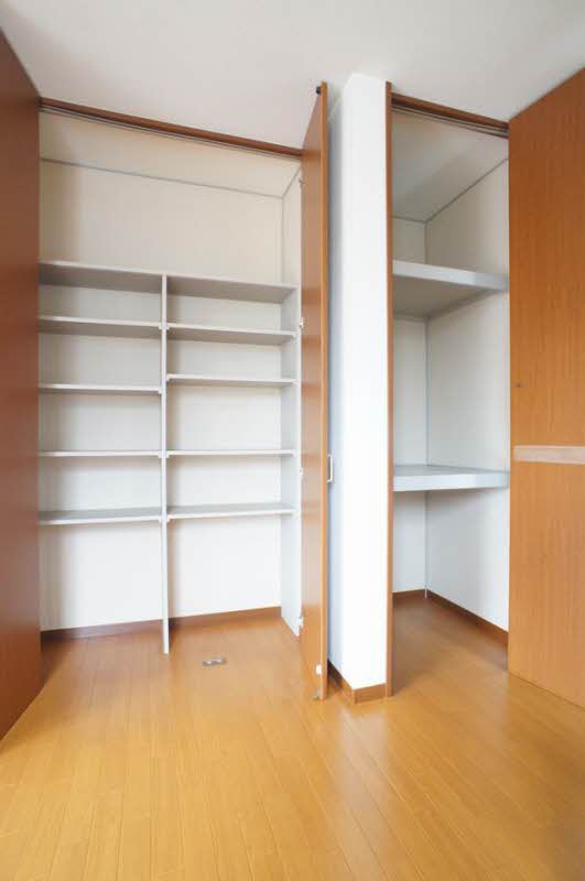 ヴィラグートＡ 101号-6