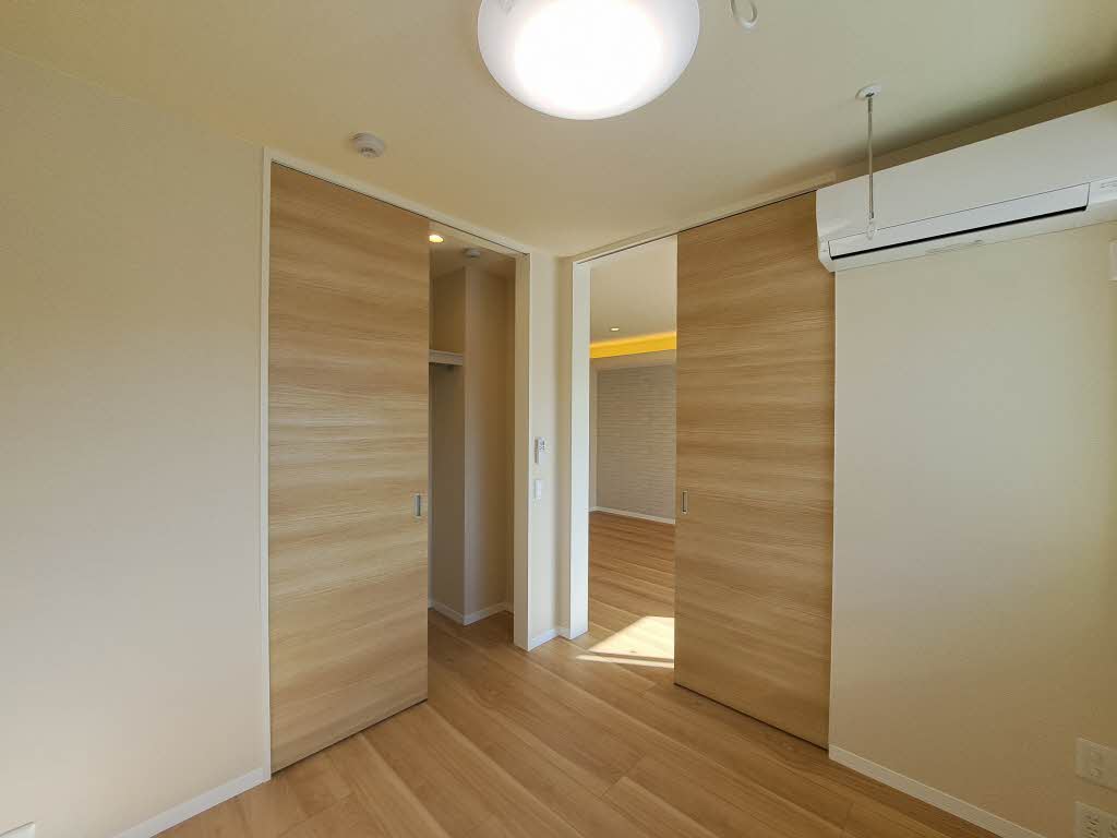 メーデン・コート 102号-14