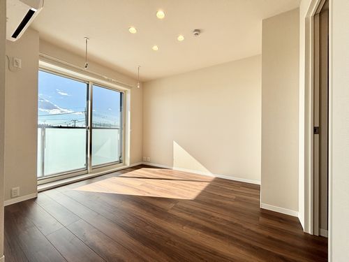 メーデン・コート 202号-12