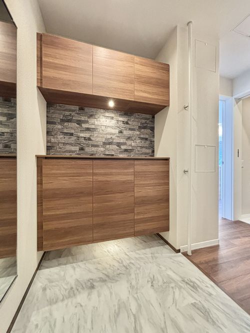 メーデン・コート 202号-14