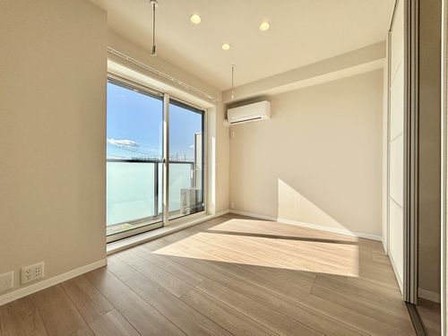 メーデン・コート 203号-12