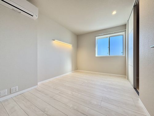 メーデン・コート 301号-13