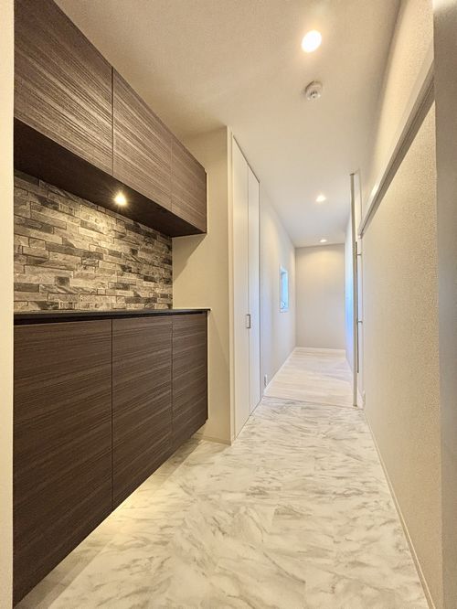 メーデン・コート 301号-15