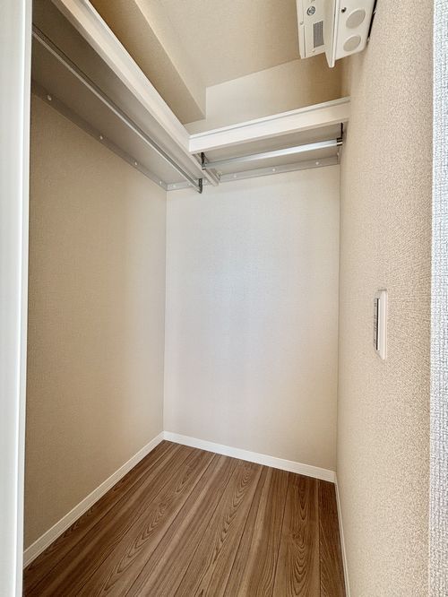 メーデン・コート 303号-13