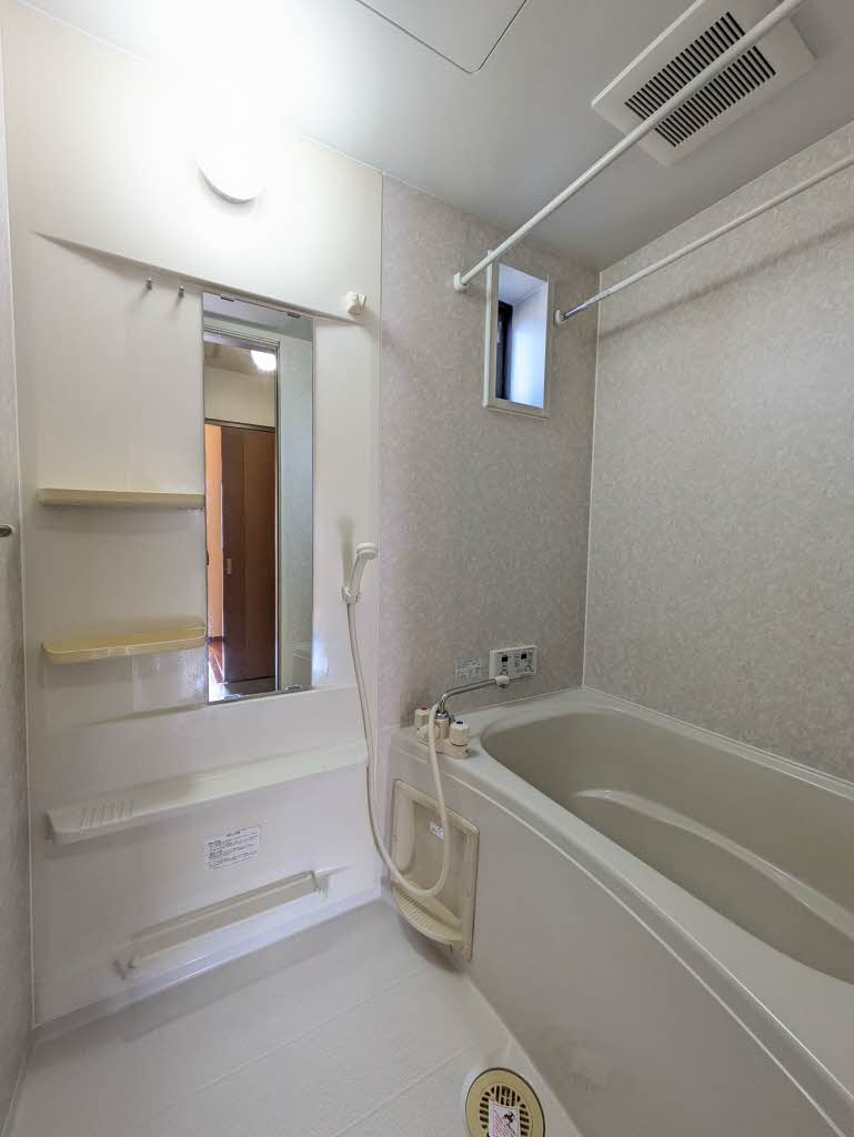 コートスクエアC 202号-8