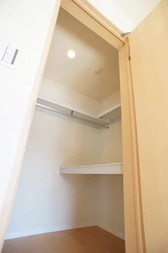 ヴィラ　ルミエール 105号-4