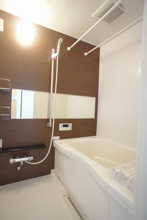 フォレスト 三室 202号-9