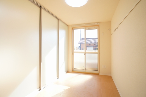 メゾンドブラン・ヨシイ 101号-4