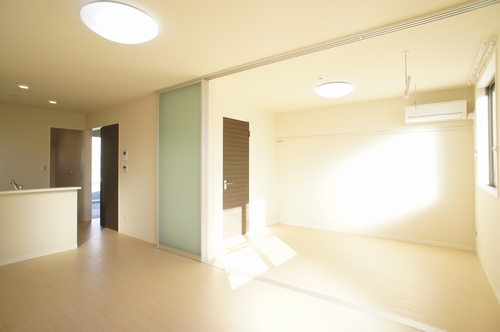 Ｈａｌｅｍａｈａｌｏ　Ｃ 102号-2