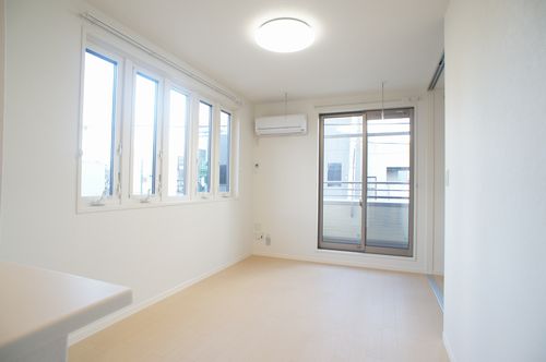 メゾン　ＩＳＨＩＴＡ 201号-2