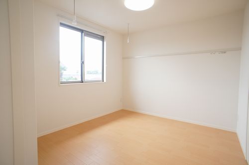 トロン・ルーチェ 203号-4