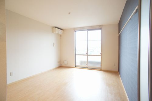 ラ・メゾン・イッコクＢ 103号-2