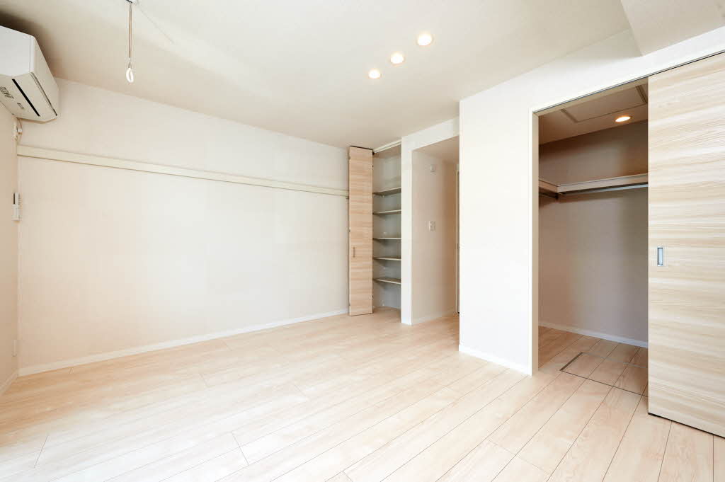 アルティスタ 103号-4