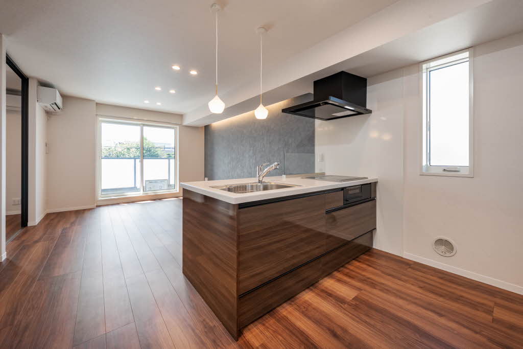 アルティスタ 201号-3