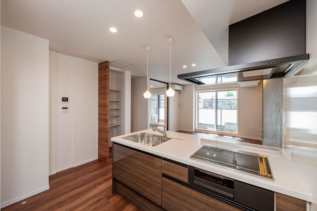 アルティスタ 201号-4