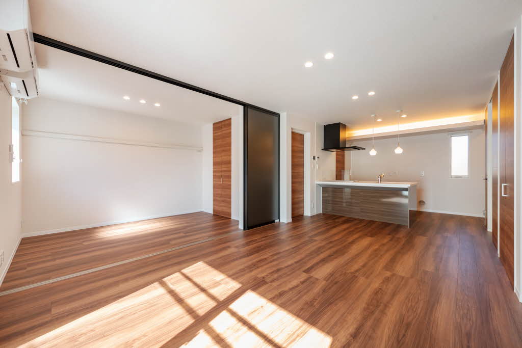 アルティスタ 202号-2