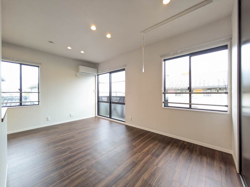 サンラフォーレＥ 201号-3