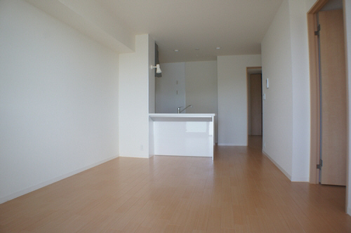 セレナヴィラ　Ｃ 203号-2