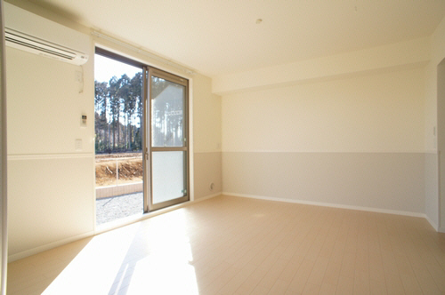 メゾン・ドゥ・ブラン　Ｂ 102号-2