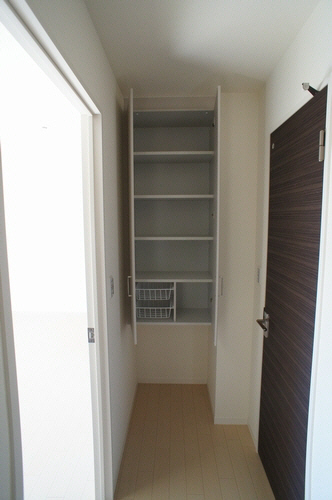 メゾン・ドゥ・ブラン　Ｂ 102号-8