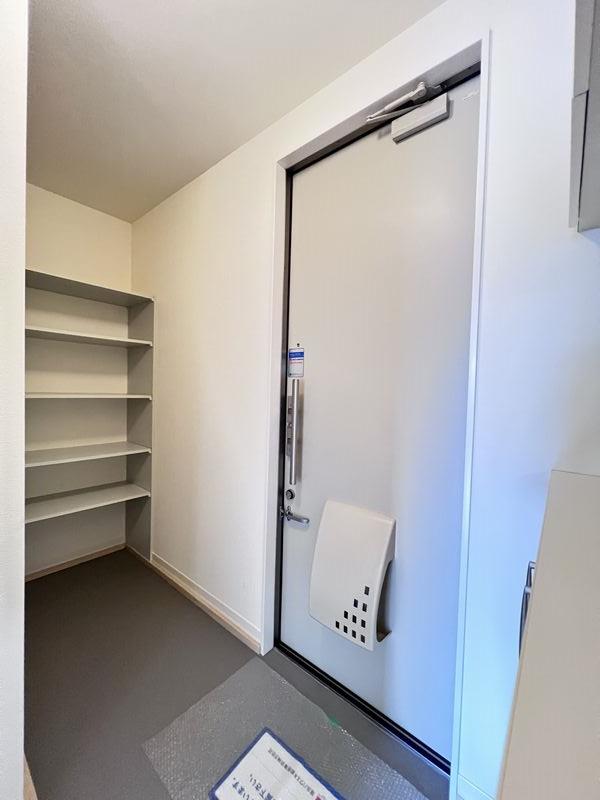 あべにゅー・こも 203号-11