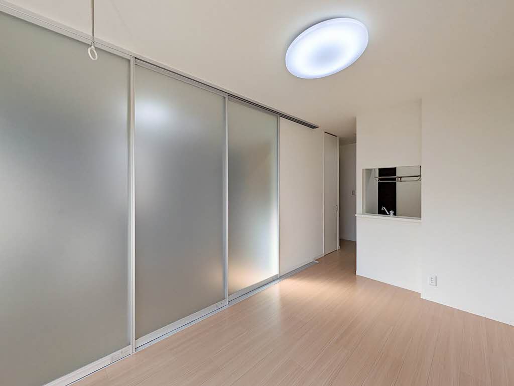 シャイニング５１ 203号-2