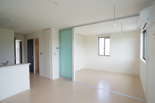 メゾン・ド・華　Ｃ 101号-3