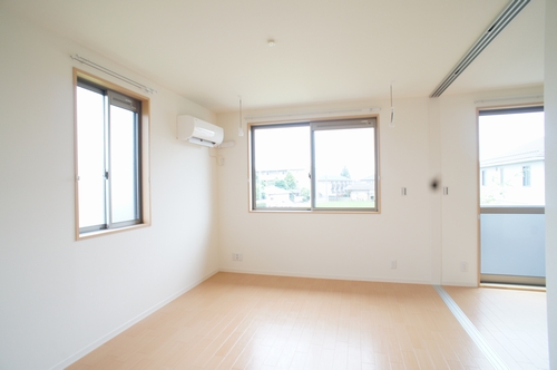 メゾン・ド・華 D 201号-2