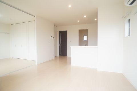 シャーメゾン　ノアール 101号-3