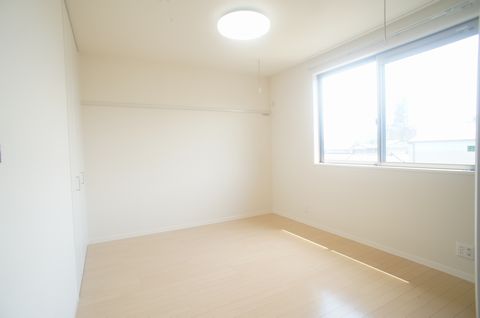 シャーメゾン　ノアール 202号-5