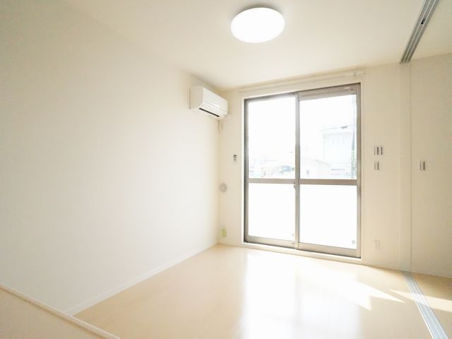 Garden Court 千波 102号-3