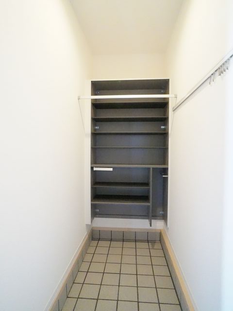 Ｇａｒｄｅｎ　Ｃｏｕｒｔ　千波 201号-11