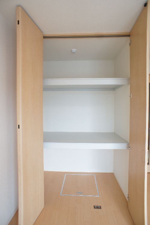 メルシーウィステリア 105号-5