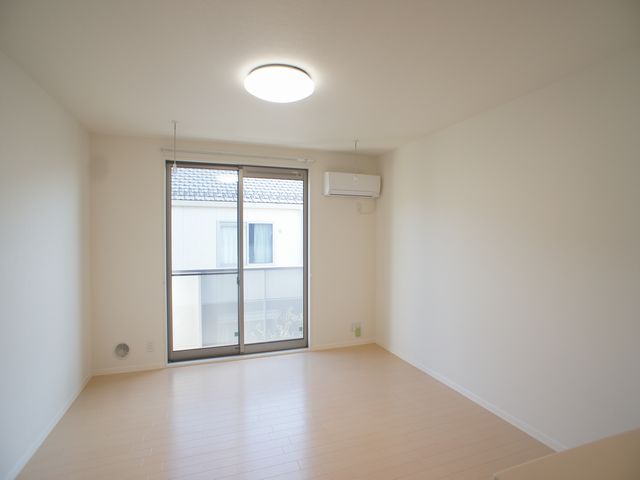 シャーメゾン一ノ牧 102号-3