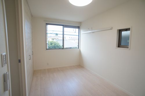 プチメゾンエスト 201号-9