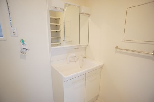 エレガンスヒルズ　Ｃ 101号-7