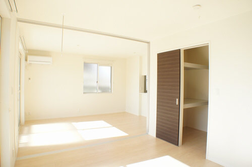 レジデンスみらいＢ 102号-5