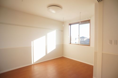 ヴァン・ルーチェ 203号-6