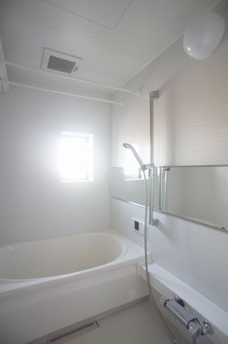 ヴァン・ルーチェ 203号-9